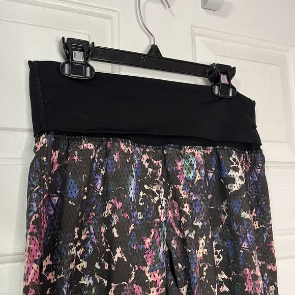 Lululemon Womens Om Pant Floral Black Multi Fold Over Waist Jogger Pant Sz 4 - Picture 6 of 10